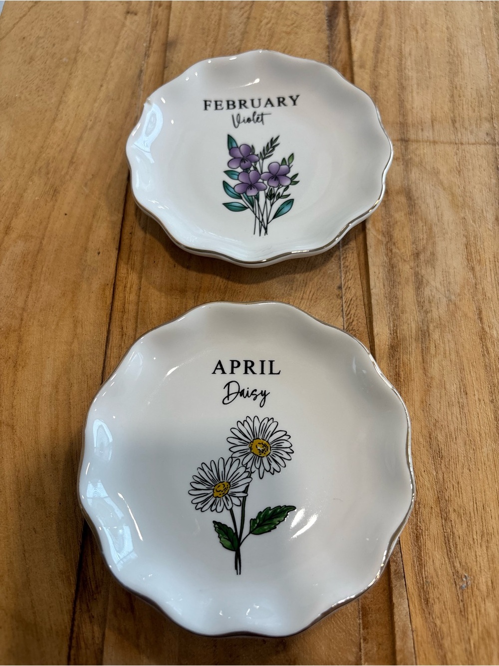 Modern Expressions Birth Month Flower Ceramic Trinket April & February Dish Set